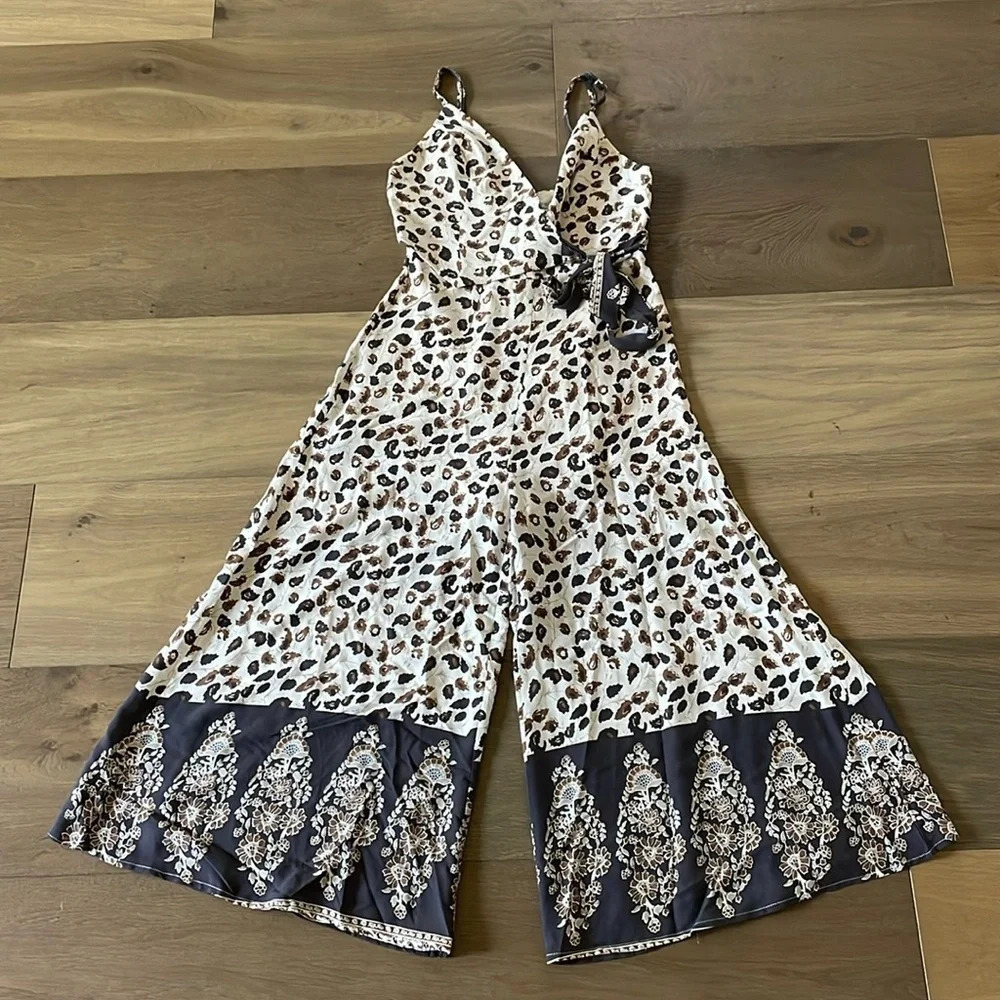 Saints + Secrets Boho Jumpsuit Size Small NWT